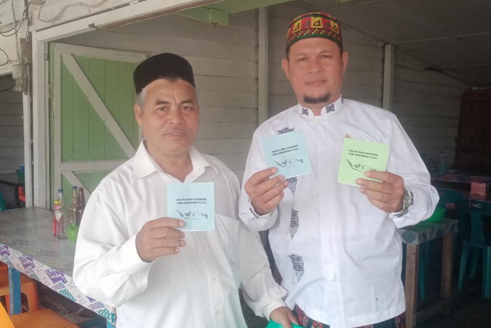 Penyebaran buku misionaris yang di temukan langsung oleh Tgk Qamaruzzaman,S.Pd.Anggota MPU Kota Sabang. (Foto: Ist)