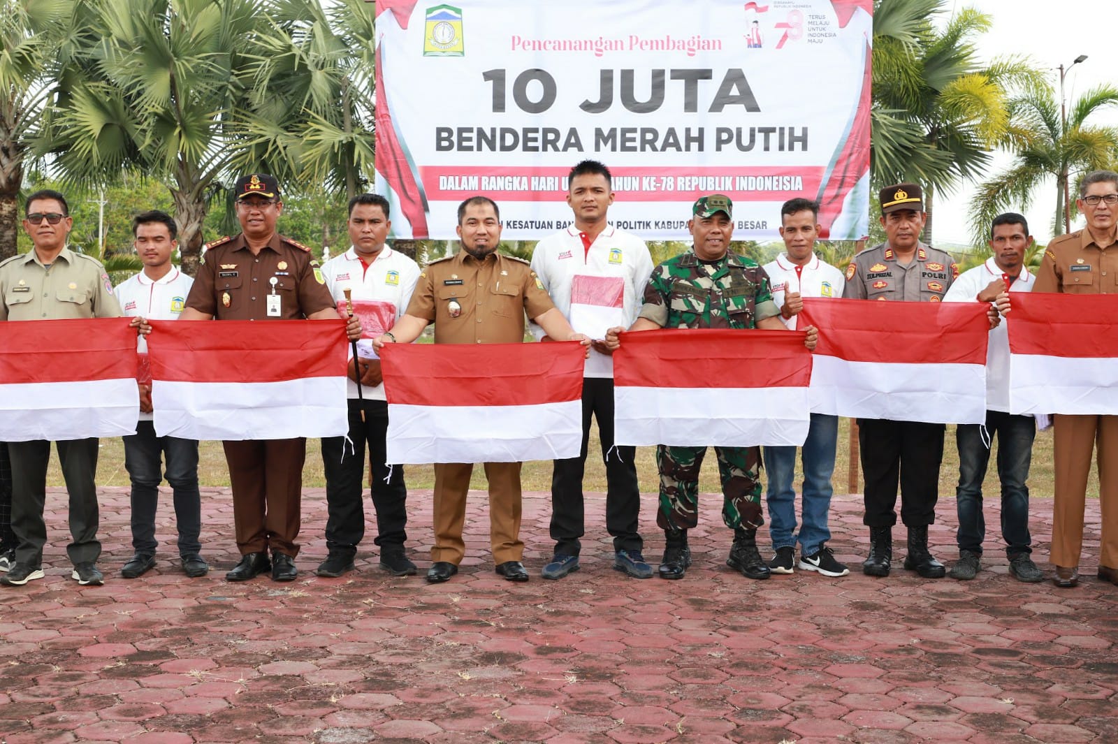 Pemkab Aceh Besar Luncurkan Pencanangan 10 Juta Bendera Merah Putih