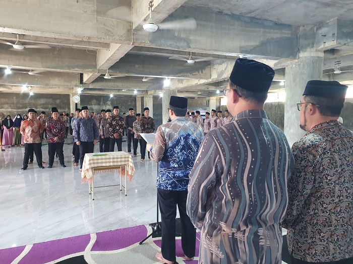 Sebanyak 25 pejabat struktural di lingkungan Dayah Darul Quran Aceh periode 2023-2026 dilantik dan diambil sumpahnya. (Foto: Ist)
