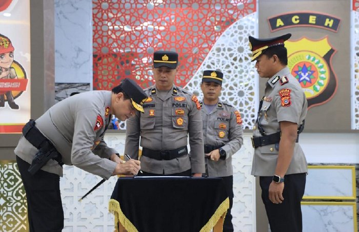 Kepolisian Daerah (Polda) Aceh sekitar pukul 8.30 WIB, mengelar sertijab sejumlah pejabat utama dan kapolres jajaran Polda Aceh pada Rabu (12/7/2023) pagi. (Foto: Ist)