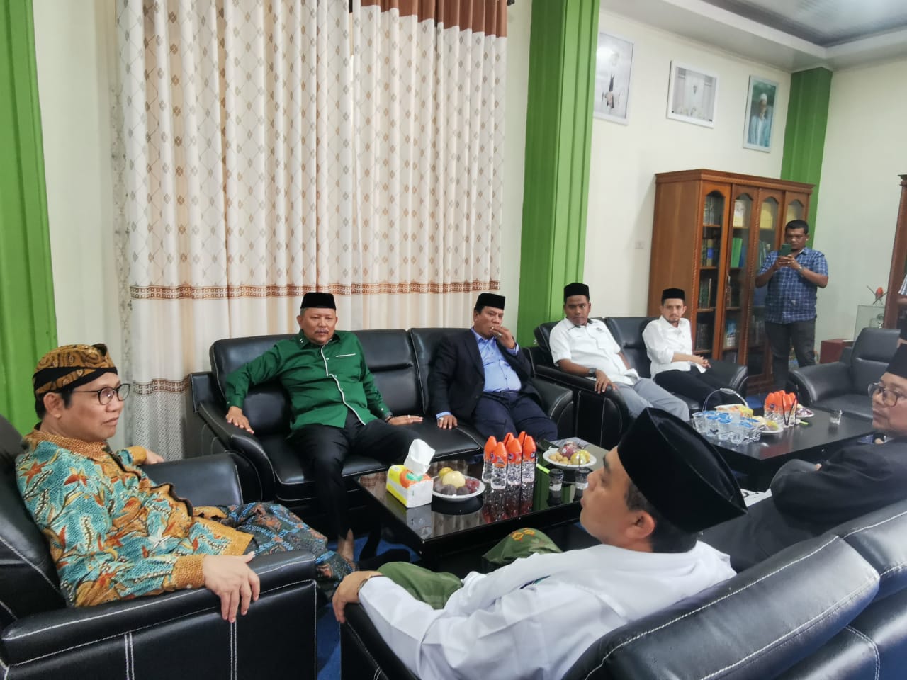 Menteri Desa PDTT Kunjungi Pesantren Munawarah Abu Kuta Krueng