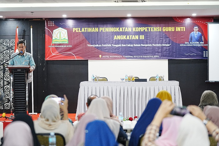 Sebanyak 46 guru inti yang terdiri dari gutu mata pelajaran Biologi, Kimia, dan Geografi mengikuti pelatihan peningkatan mutu yang dilaksanakan Dinas Pendidikan Aceh melalui Bidang Guru dan Tenaga Kependidikan (GTK). (Foto: Ist)