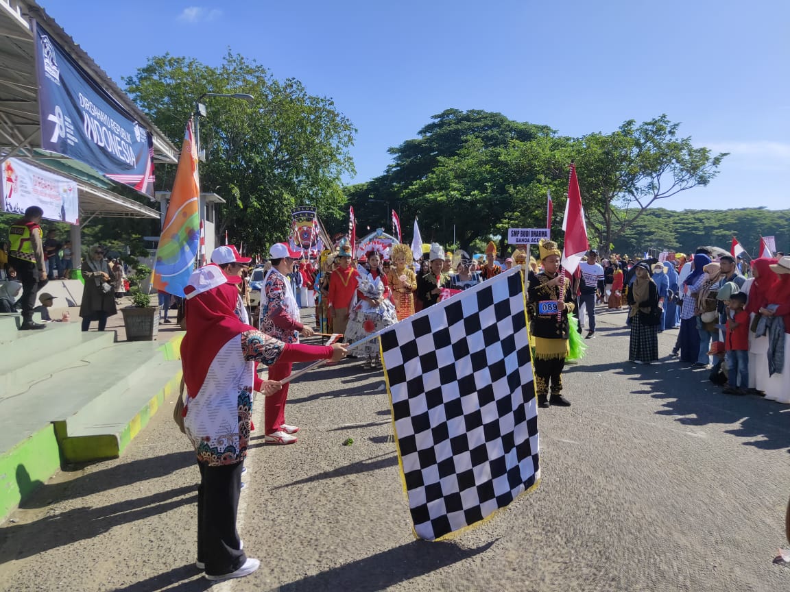 Semarak HUT RI ke-78, Ribuan Pelajar Meriahkan Pawai Karnaval di Banda Aceh