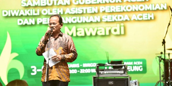 Asisten Perekonomian dan Pembangunan Sekda Aceh, Mawardi, mewakili Gubernur Aceh membuka kegiatan Bank Aceh Action Expo UMKM di Banda Aceh, Jumat (4/8/2023). (Foto: Ist)