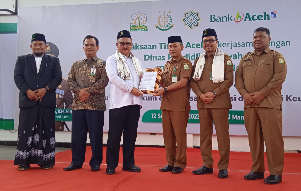 Kegiatan Jaksa Masuk Dayah di Ponpes Al-Manar. (Foto: Dok. Kejati Aceh)