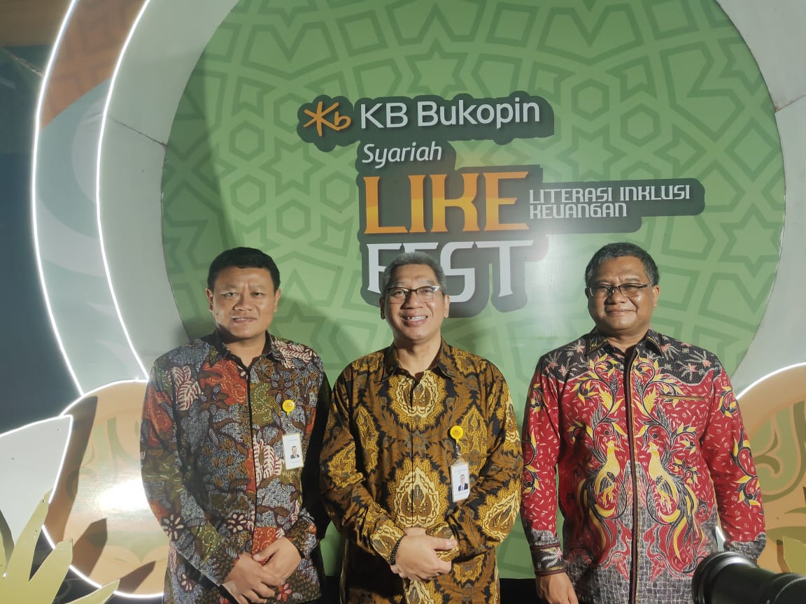 Direktur Utama KB Bukopin Syariah Koko Tjatur Rachmadi (Tengah). Foto: Nukilan/Reji