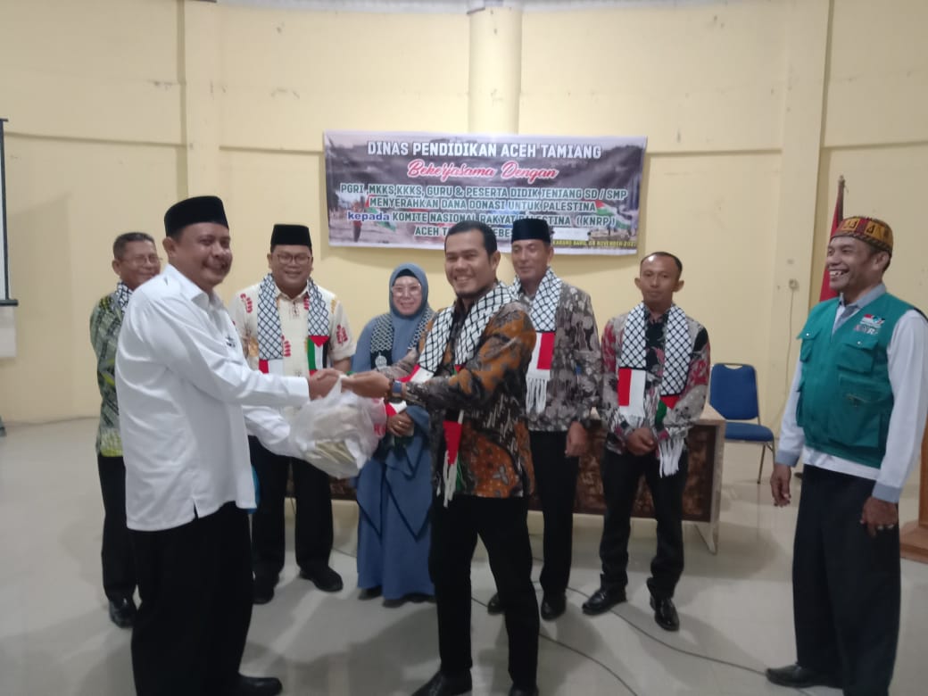 Disdikbud Aceh Tamiang Serahkan Donasi untuk Palestina Rp 165 Juta