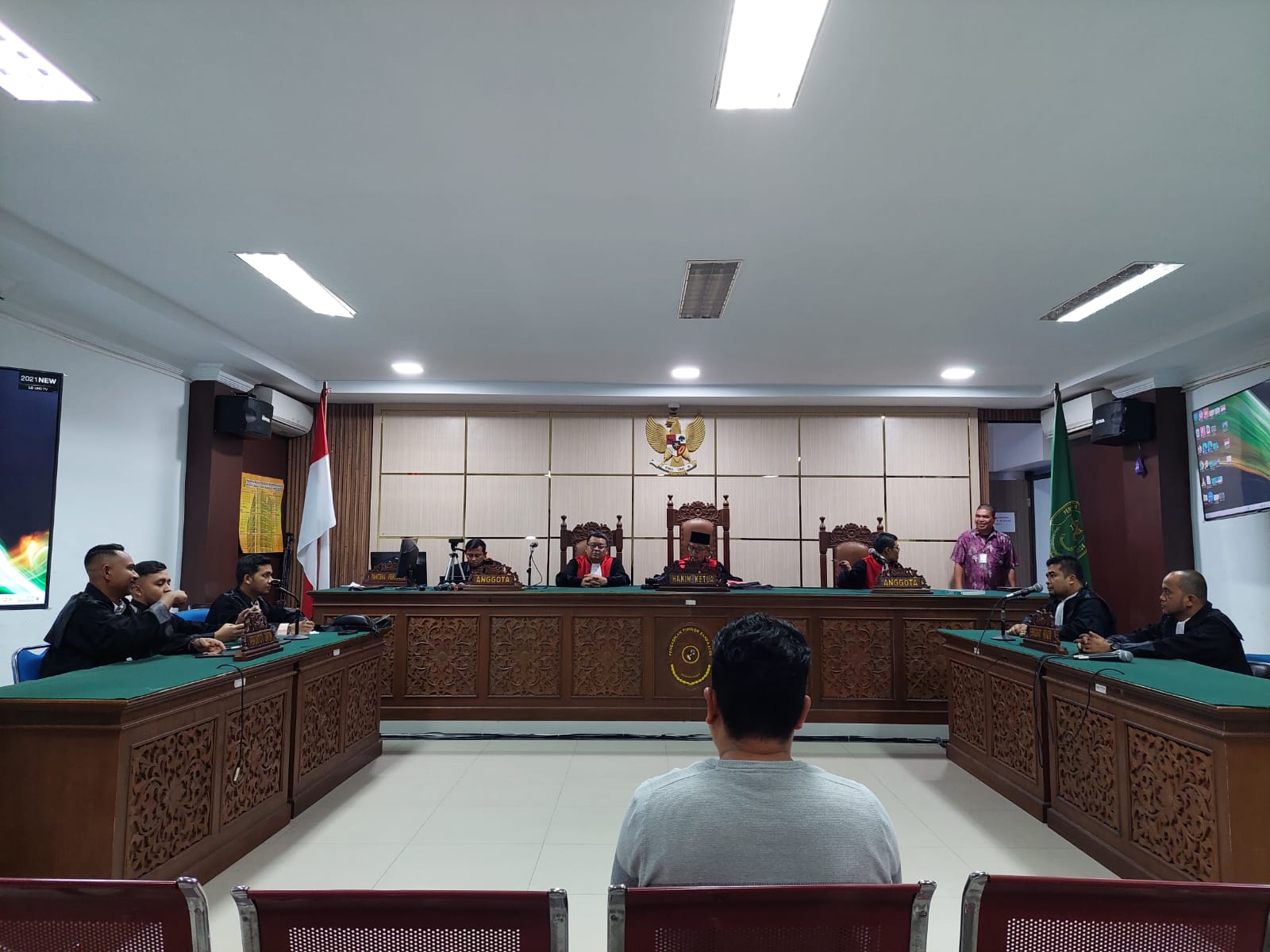 Sidang vonis korupsi pagar keliling Aceh Besar di Pengadilan Negeri Tipikor Banda Aceh. (Foto: Nukilan)