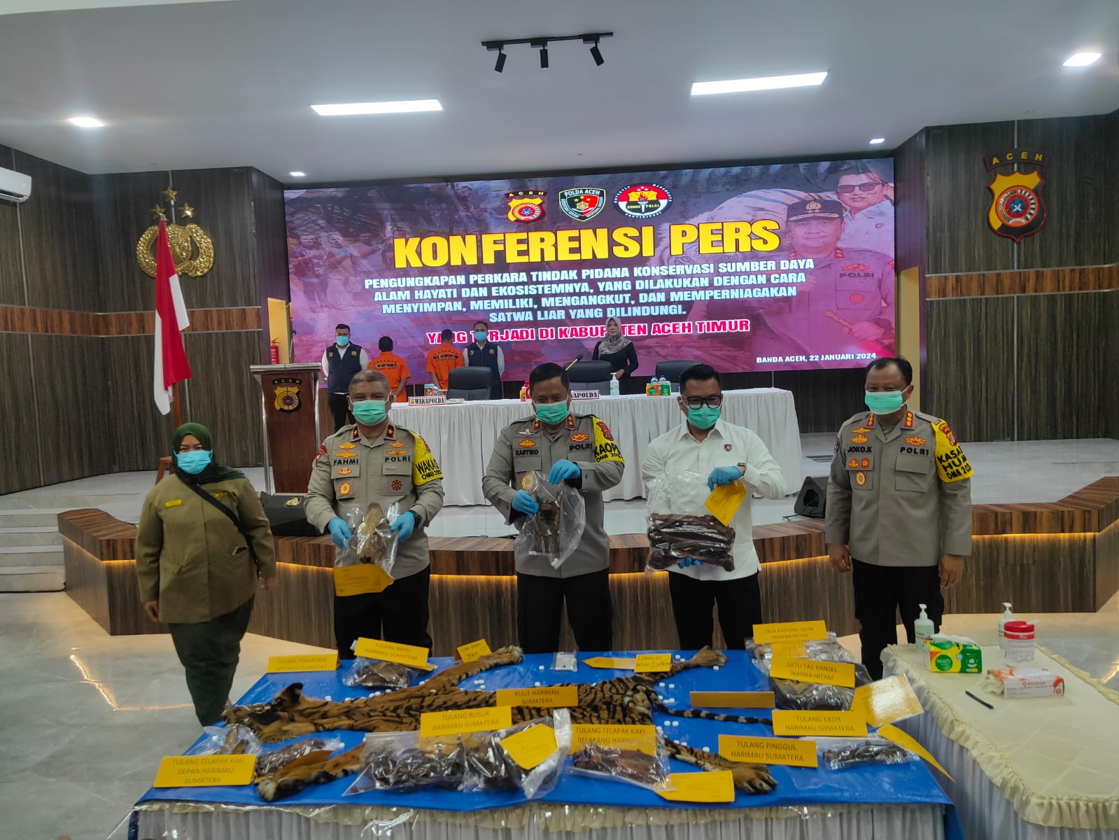 Konferensi pers pengungkapan perdagangan satwa lindung di Aula Presisi Polda Aceh, pada Senin 22 Januari 2024. (Foto: Nukilan/Reji)