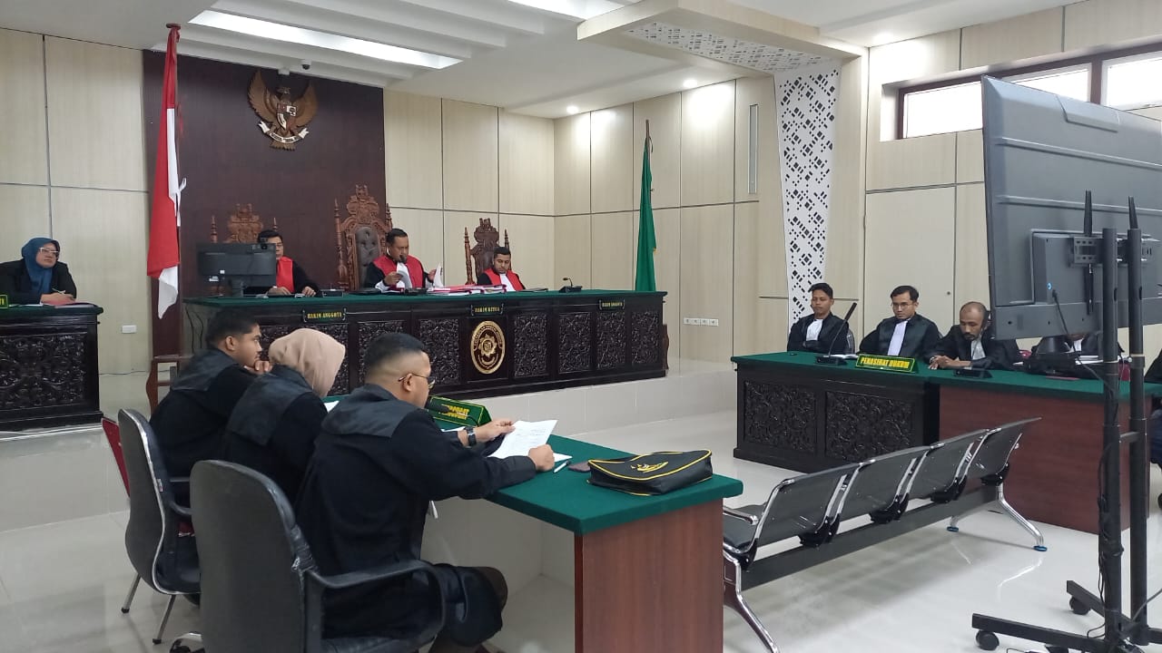 Sidang pembacaan tuntutan terhadap lima terdakwa kasus narkotika jenis sabu seberat 59 kilogram di Pengadilan Negeri Jantho Aceh Besar, pada Senin 22 Januari 2024. (Foto: Dok. Kejari Aceh Besar)
