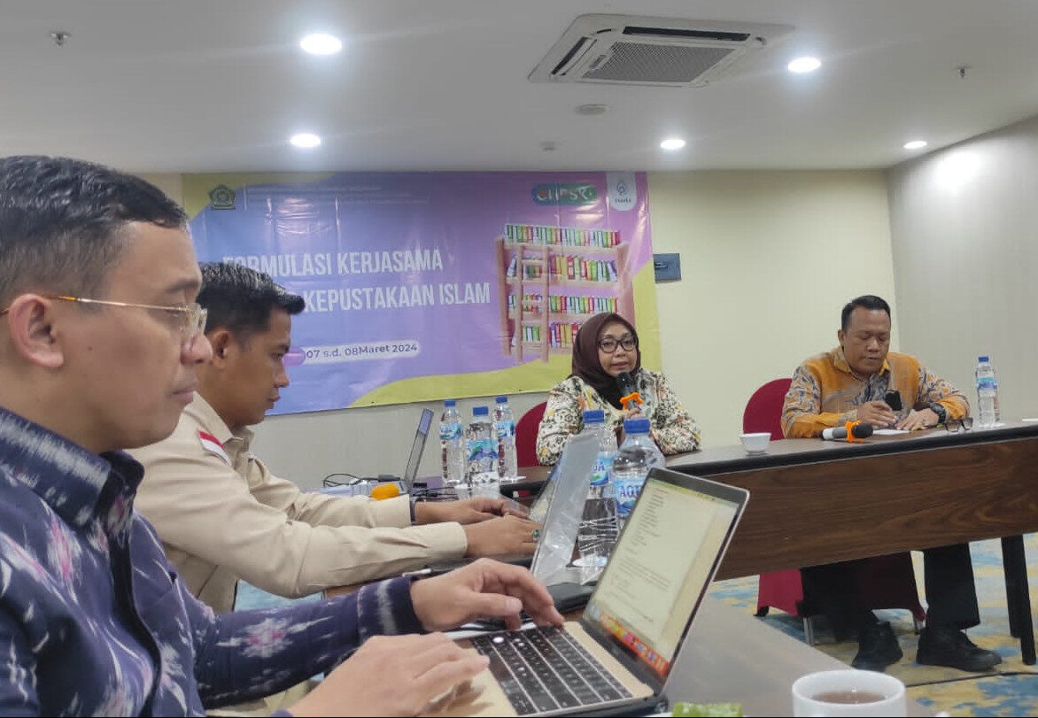 Rapat persiapan Sayembara Penulisan Naskah Buku Umum Keagamaan Islam. (Foto: kemenag.go.id)