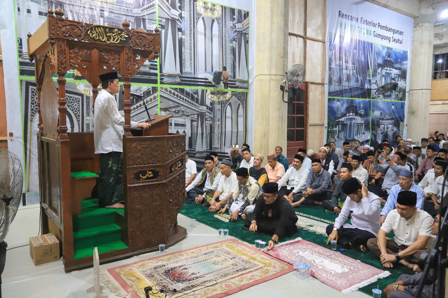 Safari Ramadan Pj Wali Kota Banda Aceh bersama warga Gampong Setui. (Foto: bandaacehkota.go.id)