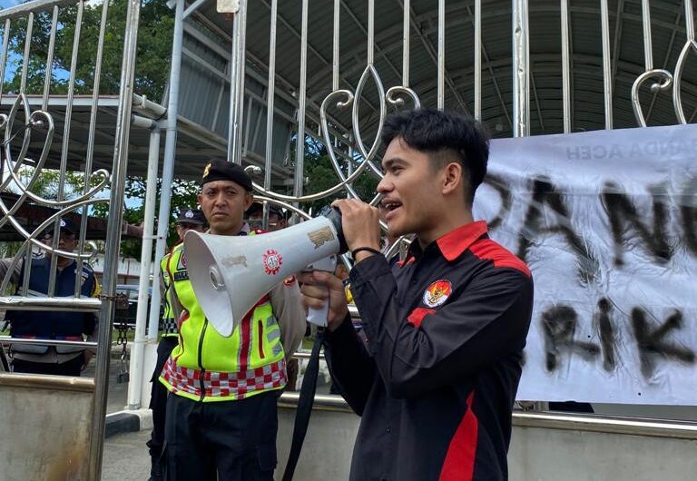 Ketua DPW Aliansi Mahasiswa Anti Korupsi (Alamp Aksi) Provinsi Aceh, Mahmud Padang. (Foto: Dok. Pribadi)