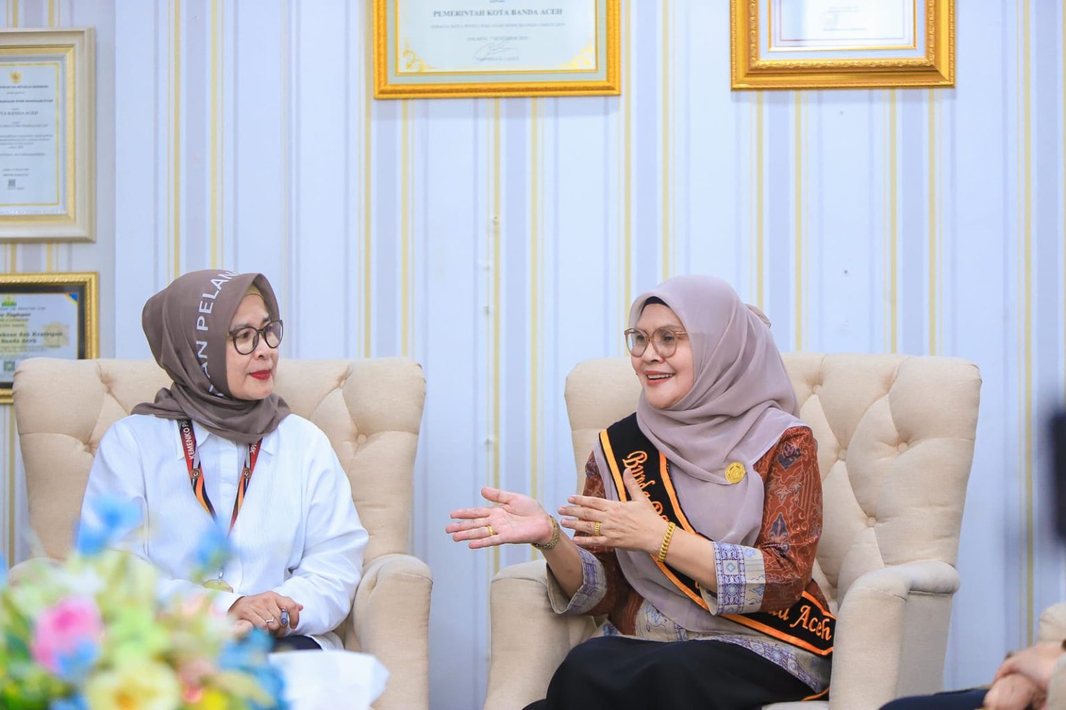 Bunda PAUD Kota Banda Aceh, Wardiati menerima kunjungan kerja Pejabat Kemenko PMK, Dian Vitasari. (Foto: bandaacehkota.go.id)