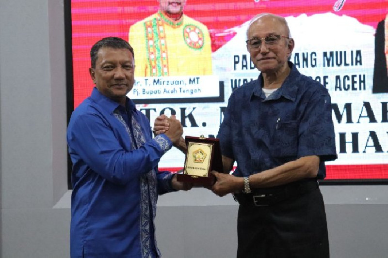 Penjabat Bupati Aceh Tengah Ir. T. Mirzuan, MT, menerima kunjungan kerja dari Paduka Yang Mulia Wali Nanggroe Aceh Tgk. Malik Mahmud Al-Haythar. [Foto: Diskominfo Aceh Tengah]