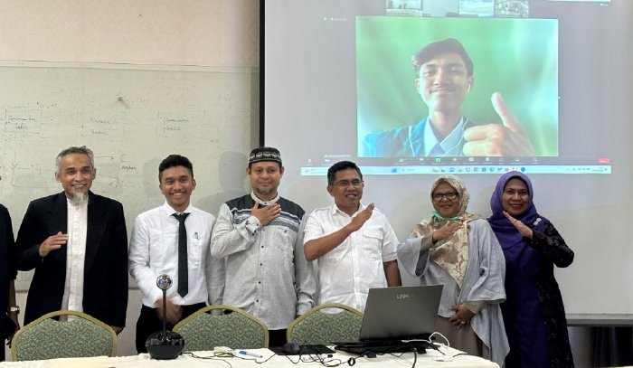 Dua Mahasiswa FT USK Lulus Tanpa Skripsi. (Foto: Humas Aceh)