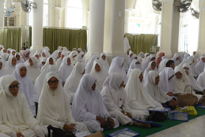 Pelaksanaan kegiatan manasik haji di Masjid Agung Sulthan Jeumpa Bireuen. (Foto: Humas Aceh)