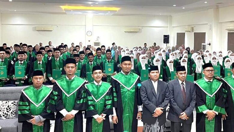 Wisudawan STIS NU Aceh. (Foto: Stisnu)