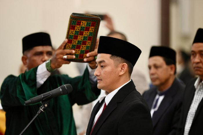 Aramiko Aritonang Resmi Dilantik sebagai Anggota DPR Aceh Pengganti Antarwaktu. (Foto: DPRA)