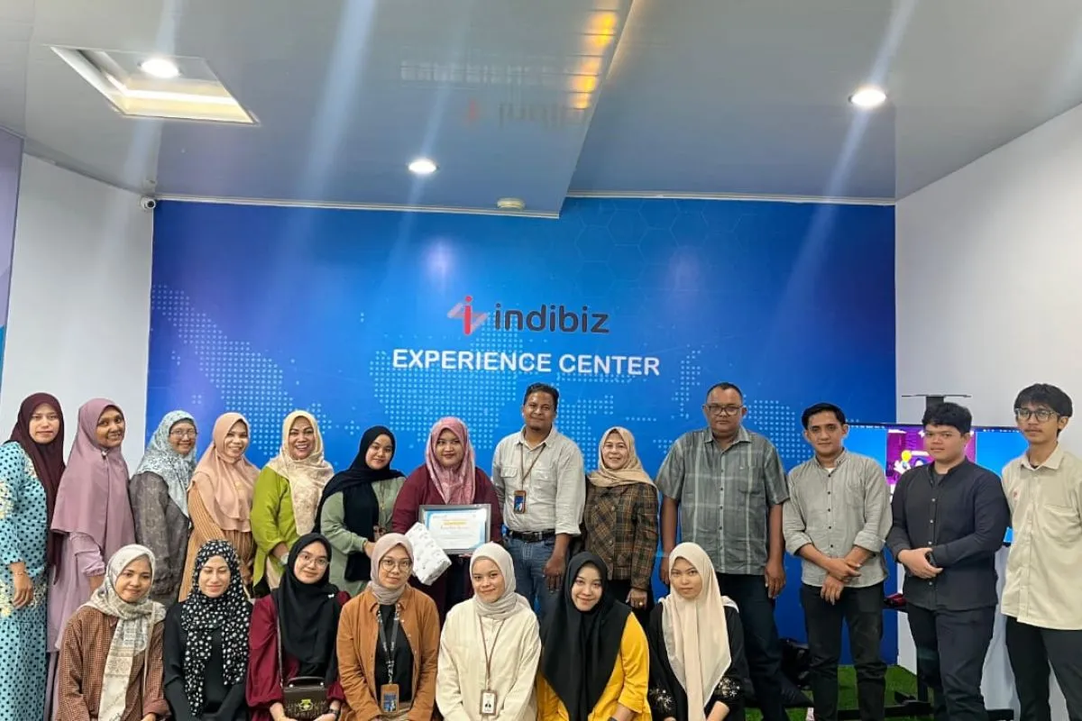 PT Telkom Indonesia Wilayah Aceh saat melaksanakan digital branding bersama pelaku UMKM Aceh, di Banda Aceh. (Foto: Telkom Witel Aceh)