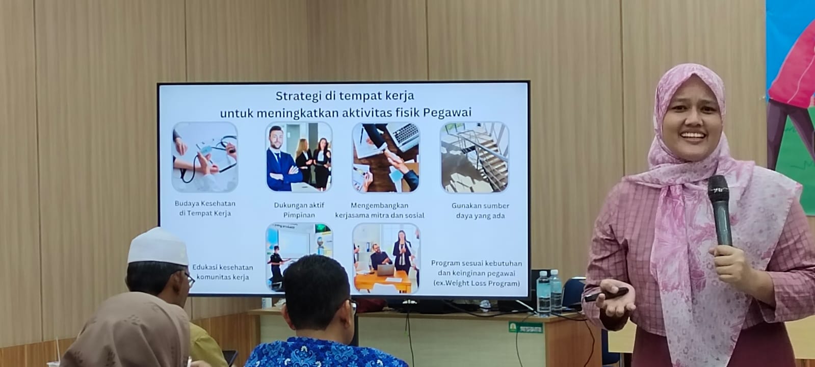 dr. Firly Ratsmita, Sp.Ok, Spesialis Kedokteran Okupasi pada Pelayanan Spesialistik dan Rujukan, RSUDZA Banda Aceh, Salah satu narasumber yang memberikan materi pada Workshop Kebugaran Jasmani Bagi Semua Kelompok Usia. (Foto: Dinkes Aceh)
