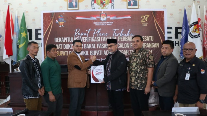 KIP Aceh Tengah Gelar Rapat Pleno Terbuka Verifikasi Faktual Calon Perseorangan. (Foto: Lintasgayo)
