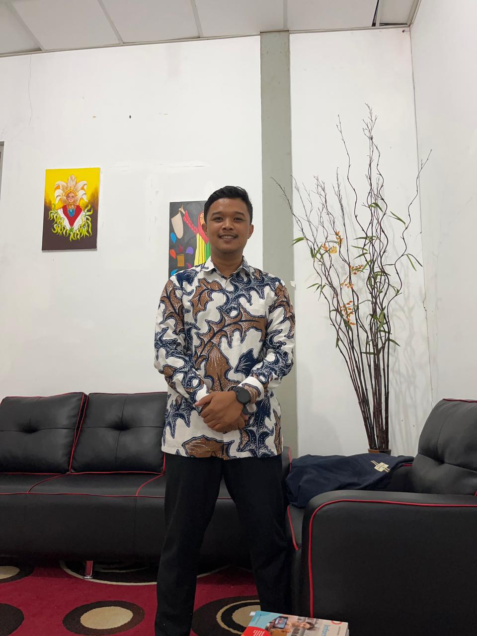 Pustakawan SMKN 1 Banda Aceh yang Inspiratif, Luthfi Arkan. (Foto: Dok. Pribadi)