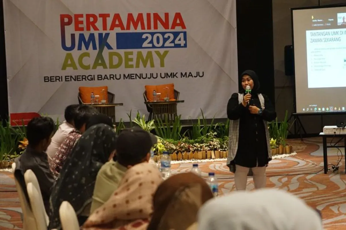 Peserta program Pertamina UMK Academy 2024 sedang mendengarkan materi yang disampaikan oleh salah seorang narasumber. (Foto: Humas Pertamina)