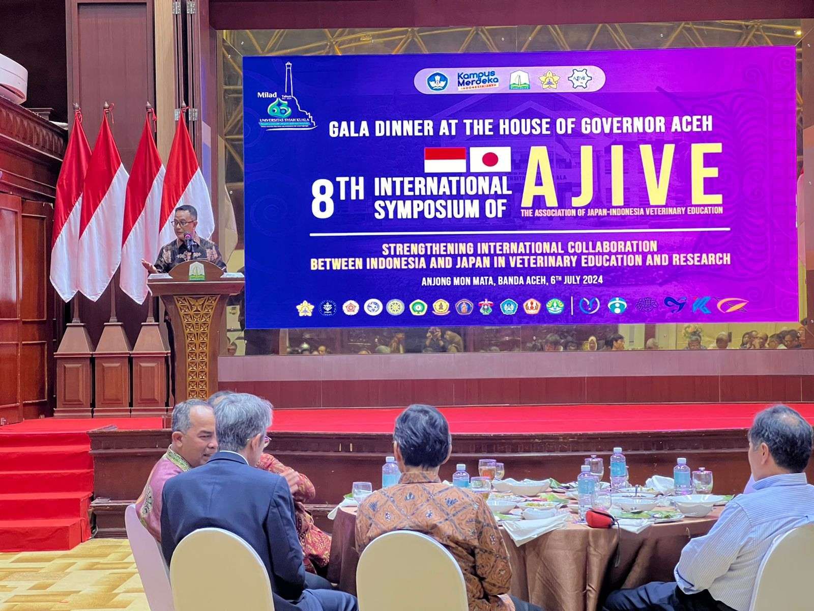 Simposium Internasional ke-8 Asosiasi Pendidikan Kedokteran Hewan Jepang-Indonesia (AJIVE), di Anjong Mon Mata. [Foto: RRI]