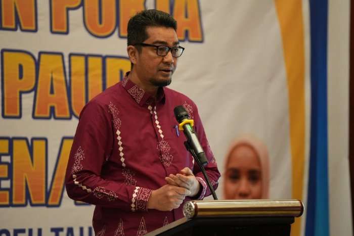 Kepala Dinas Pendidikan Aceh, Marthunis, ST., D.E.A membuka sekaligus menjadi narasumber pada kegiatan Penguatan Pokja Bunda PAUD Kabupaten/Kota se-Aceh yang berlangsung di Banda Aceh. (Foto: Disdik).