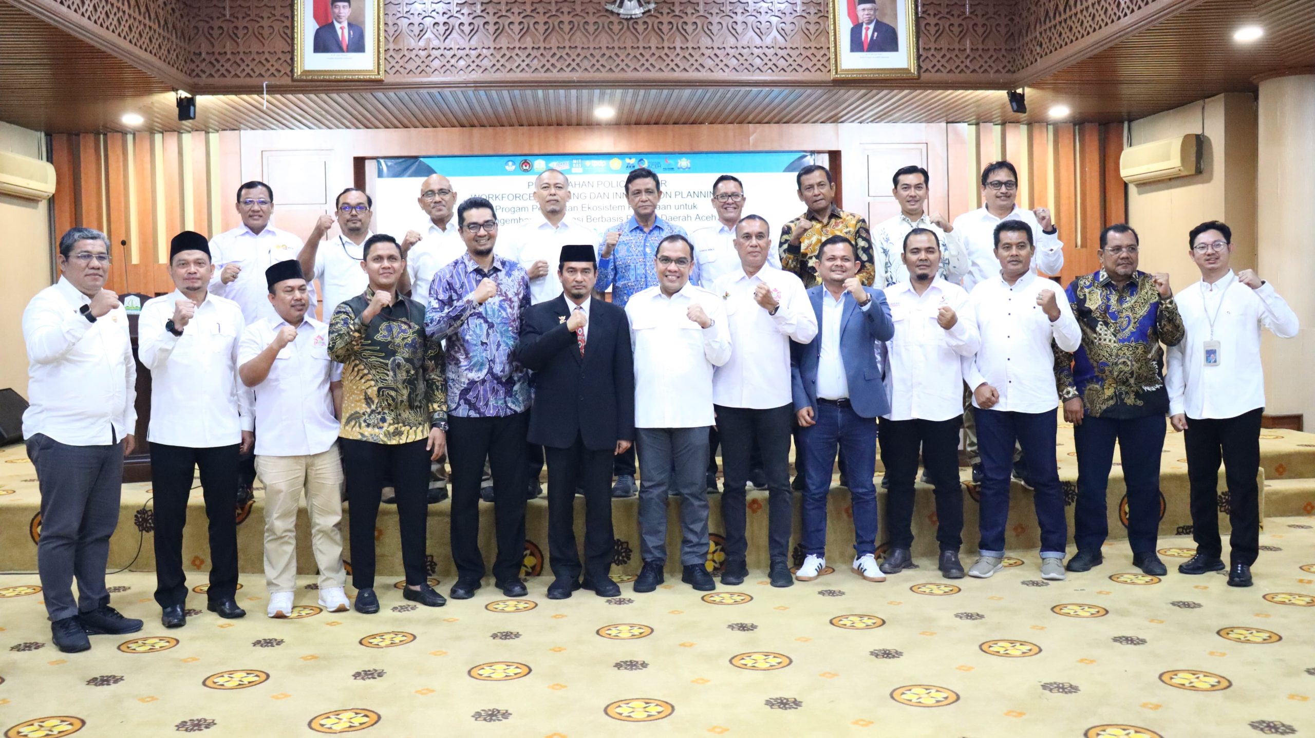 Pj. Gubernur Aceh Lantik Tim Koordinasi Daerah Vokasi untuk Dorong Penguatan SDM Unggul. (Foto: Nukilan)
