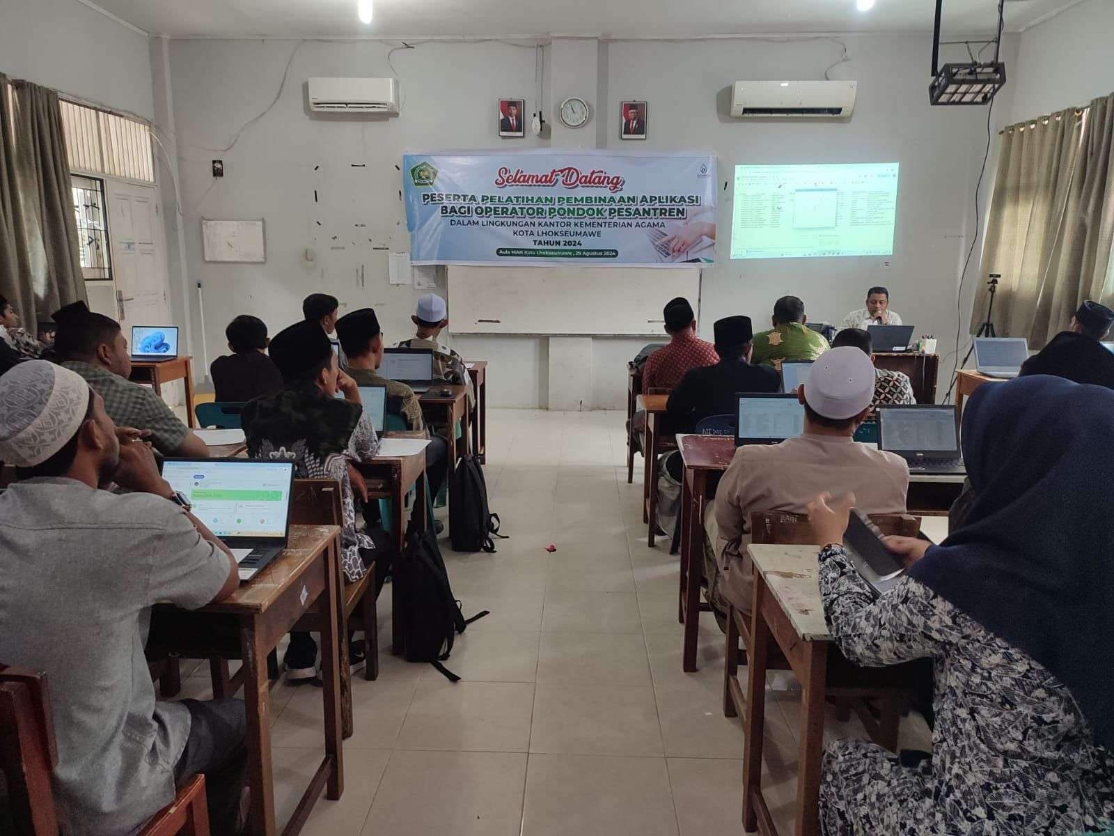 Kanwil Kemenag Aceh Gelar Pelatihan untuk Operator Pondok Pesantren. (Foto: Kemenag Aceh)