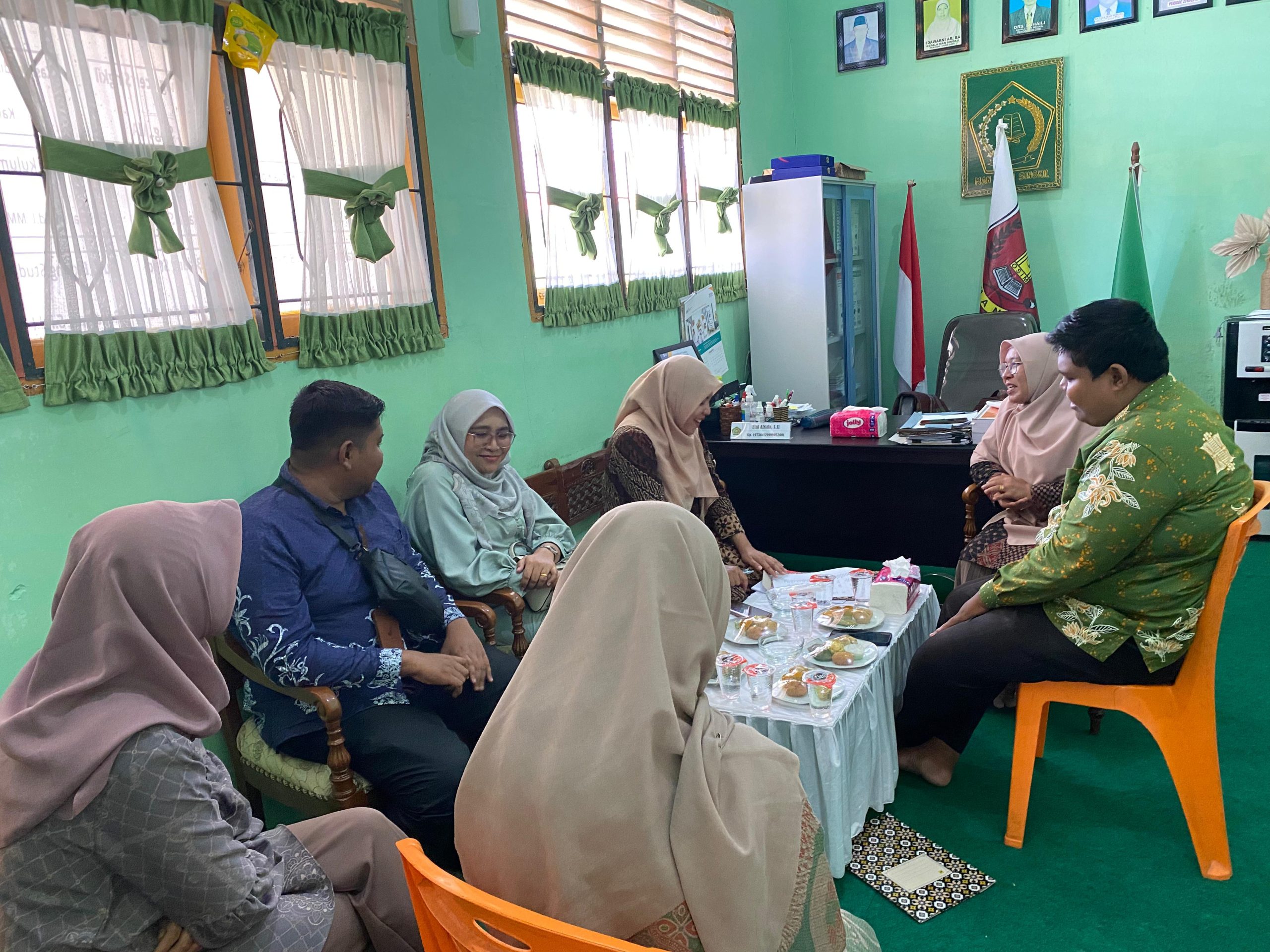 BPOM Banda Aceh Tinjau Kantin dan Jajanan Sehat di MAN Aceh Singkil. (Foto: Kemenag Aceh)