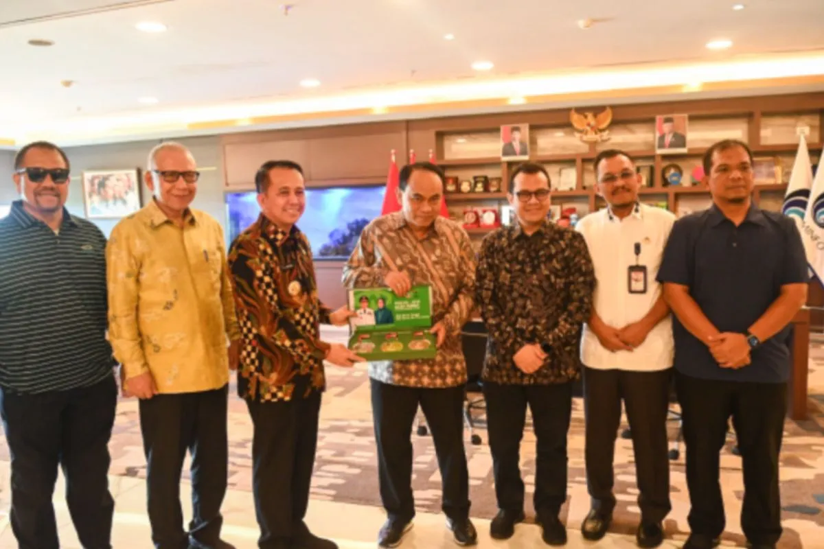 Kemenkominfo Terima Penghargaan Atas Dukungan Media Center di PON XXI Aceh-Sumut. (Foto: ANTARA)