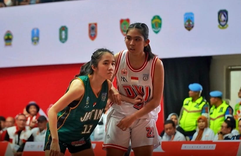 Pertandingan Final antara Tim bola basket 5×5 putri DKI Jakarta dengan putri Jawa Timur. (Foto: Nukilan)