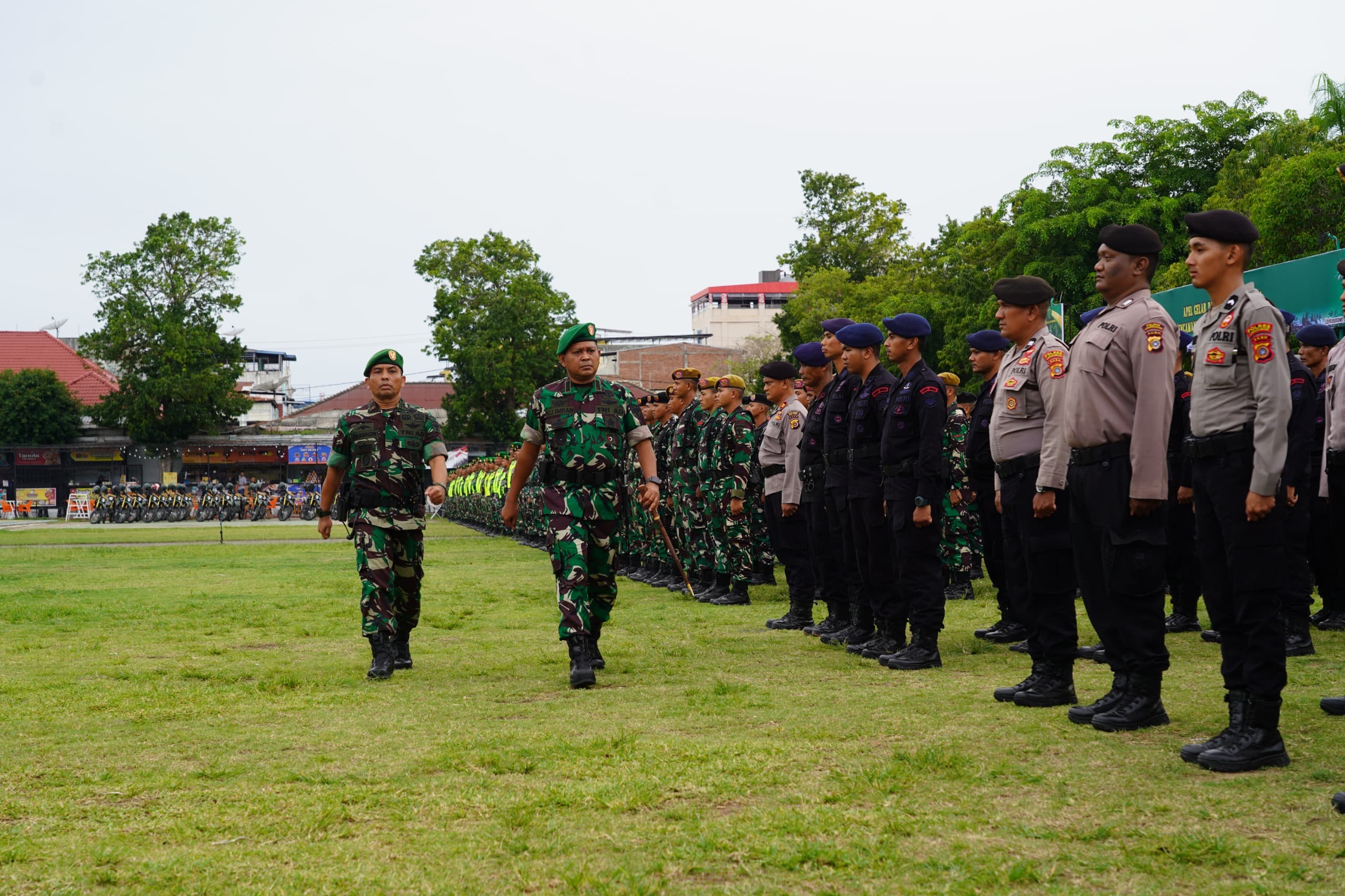 Danrem 011/Lilawangsa Pimpin Apel Gelar Pasukan Pengamanan Pilkada di Aceh. (Foto: For Nukilan)