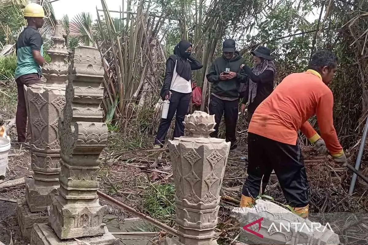 Mapesa Restorasi Makam Kuno Tokoh Kesultanan Aceh. (Foto: ANTARA)