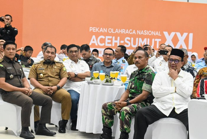 Pj Bupati Aceh Besar Hadiri Maulid dan Syukuran Prestasi Atlet PON Aceh. (Foto: MC Aceh Besar)