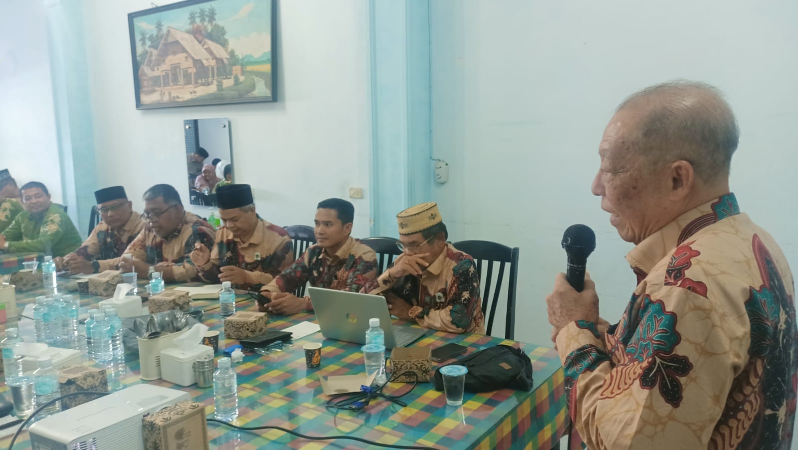 Tokoh Kristen dan Buddha Apresiasi Syariat Islam. (Foto: AcehTrend)
