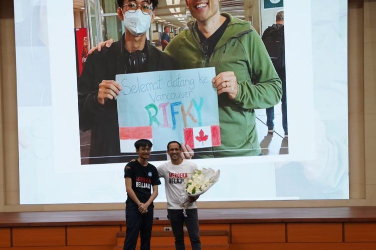 Beasiswa Indonesia Maju Ubah Hidup Rifky Bujana Bisri, Raih Universitas Bergengsi Dunia. (Foto: Kompas)