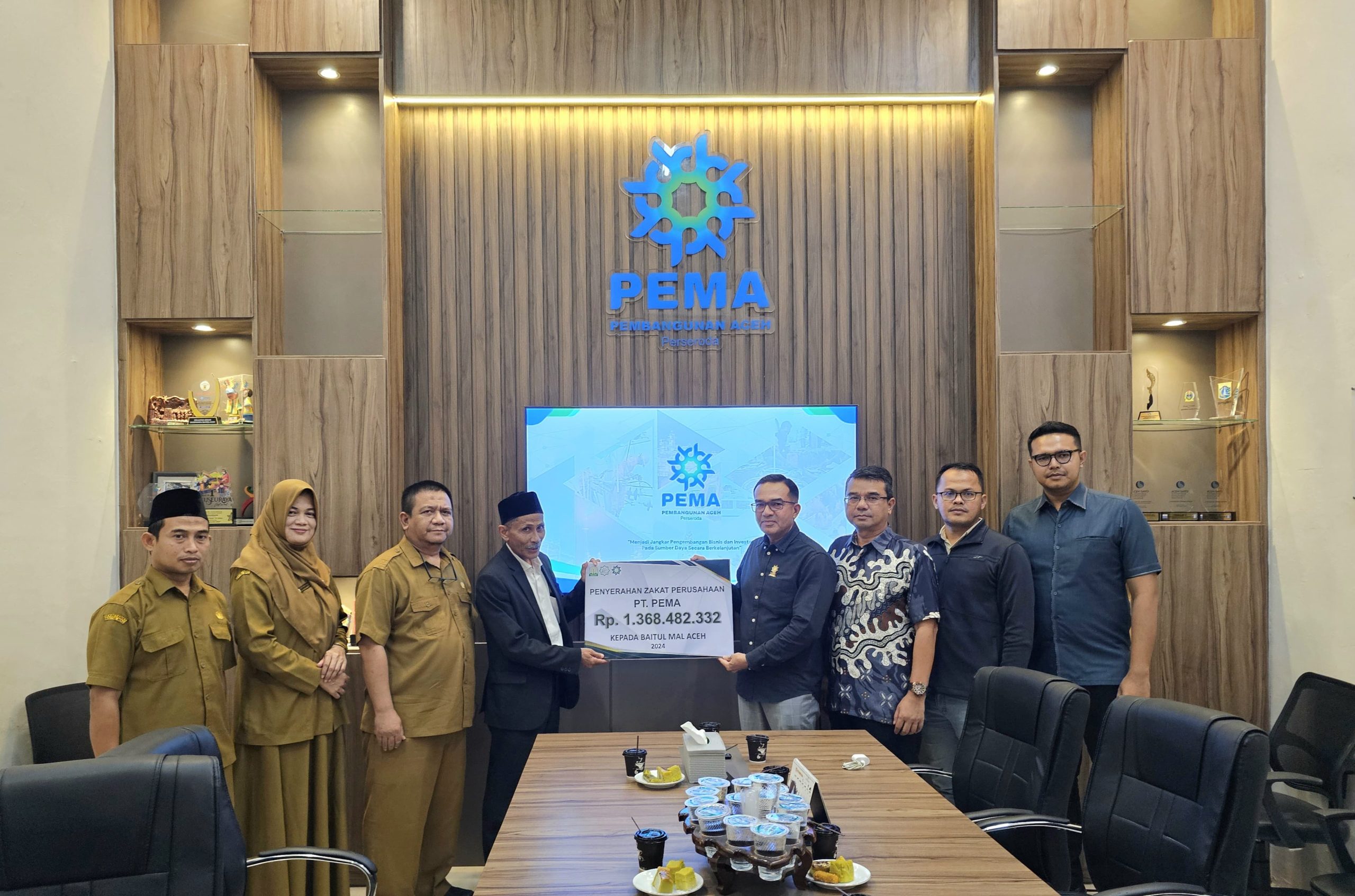 PT PEMA Serahkan Zakat Usaha Rp 1,3 Miliar ke Baitul Mal Aceh. (Foto: For Nukilan)