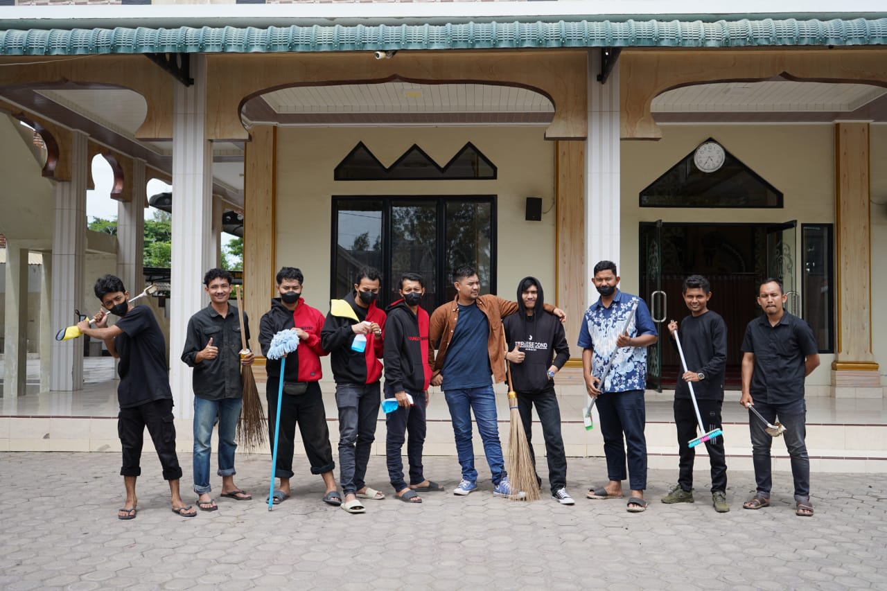 Mualem Center Gelar Sunmori Gerilya Gampong, Tingkatkan Kepedulian Sosial dan Lingkungan. (Foto: For Nukilan)