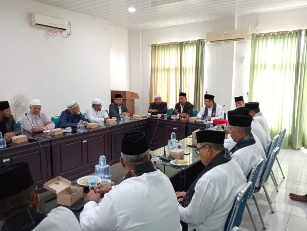 MPU Banda Aceh Terima Kunjungan MUI Pasaman, Bahas Penerapan Syariat Islam. (Foto: Diskominfo BNA)