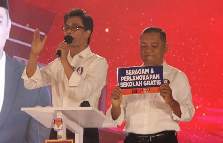 Pasangan Irwan Djohan dan Khairul Akmal di Debat Perdana Pilkada Banda Aceh 2024. (Foto: Nukilan)