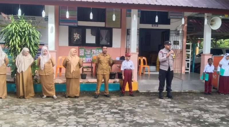 Polsek Jaya Edukasi Keselamatan Anak di SD Negeri 6 Aceh Jaya. (Foto: RRI)