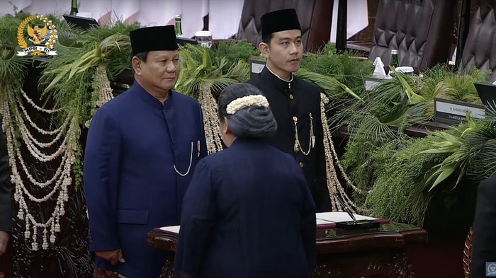 Prabowo Subianto dan Gibran Rakabuming Raka Resmi Dilantik sebagai Presiden dan Wakil Presiden RI. (Foto: Youtube MPR RI)