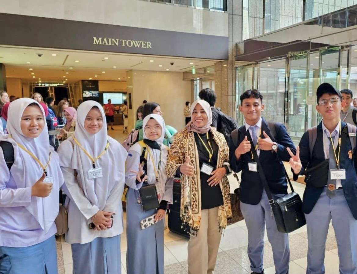 Lima Siswa MAN 1 Banda Aceh Wakili Indonesia di KTT Tsunami di Jepang. (Foto: Dok. MAN 1 Banda Aceh)