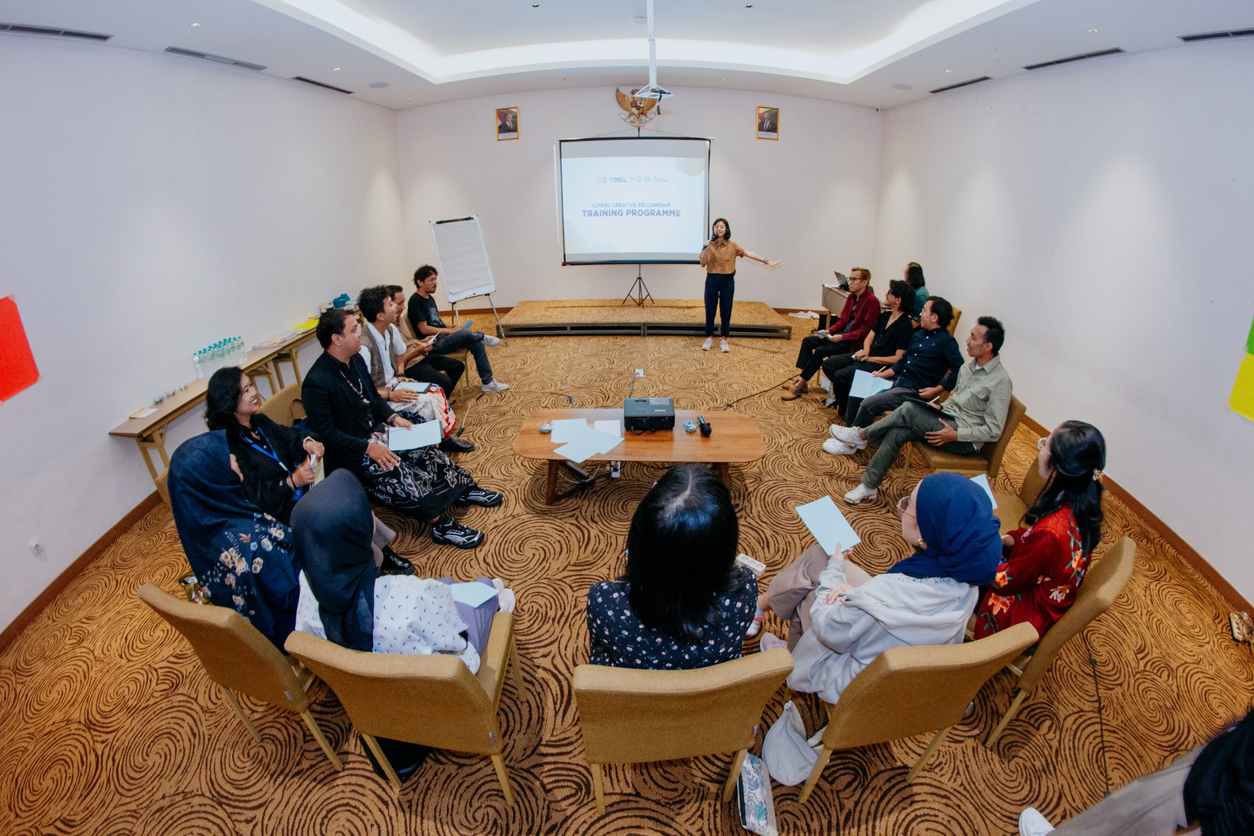 15 Peserta Terpilih ICPD30 Creative Fellowship Ikuti Pelatihan di Jakarta. (Foto: Dok. Narasi Academy)