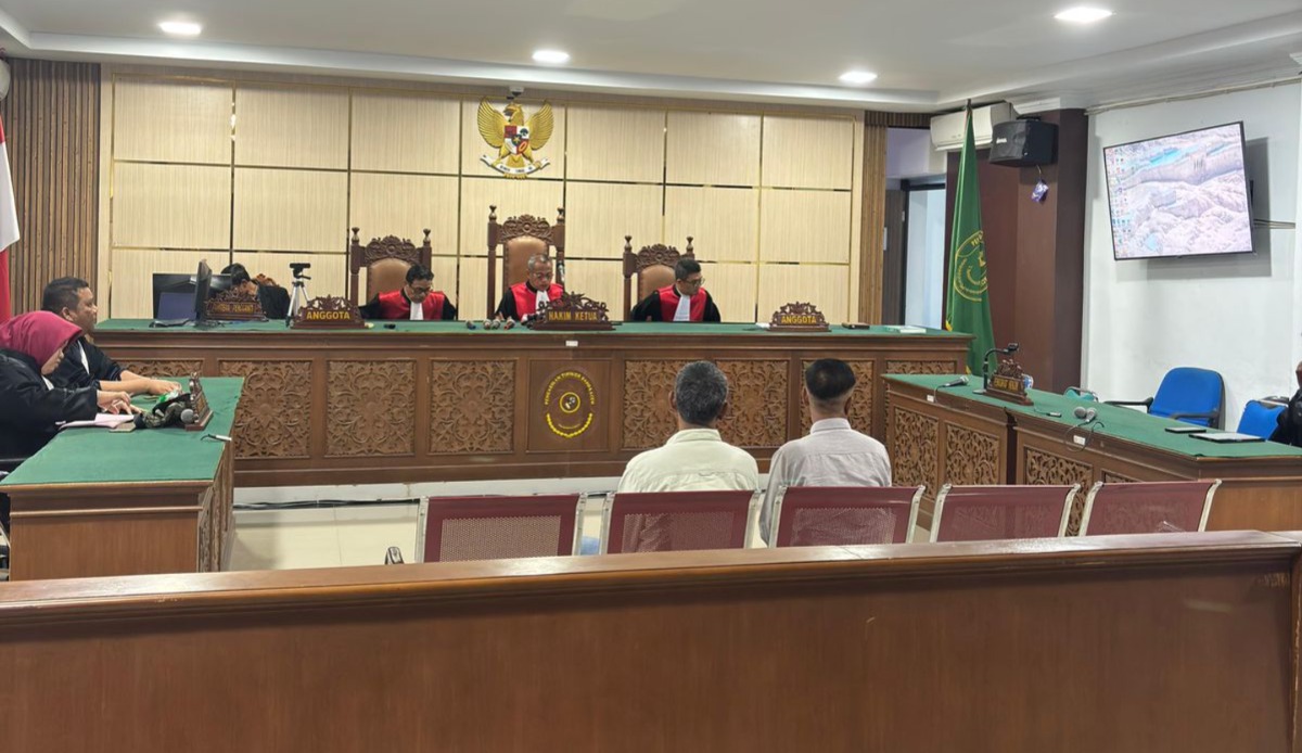 Suasana sidang pembacaan putusan terhadap dua terdakwa kasus korupsi lahan Zikir Nurul Arafah Islamic Center di PN Banda Aceh, pada Kamis 31 Oktober 2024. (Foto: Dok. Kejari Banda Aceh)