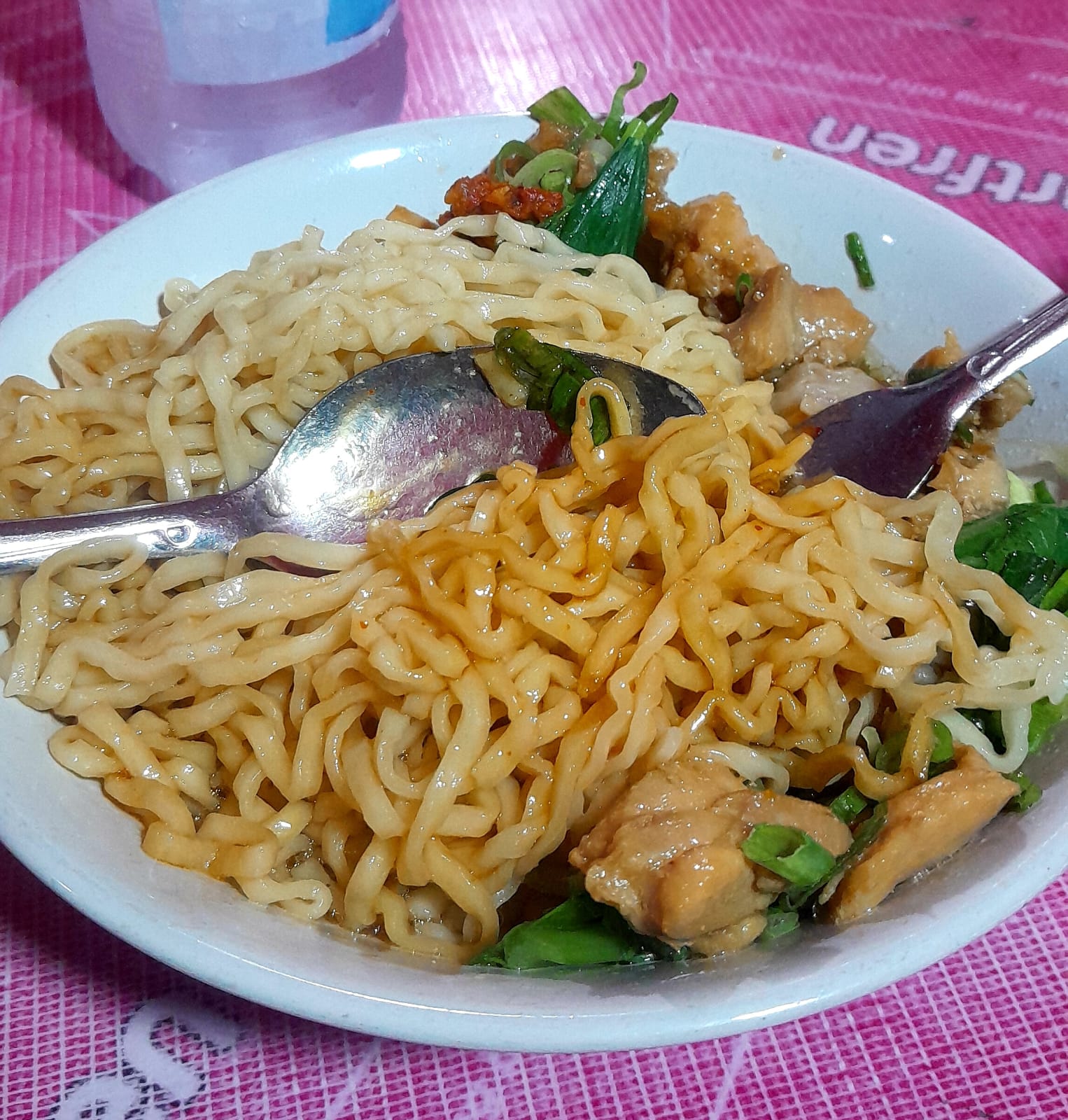 Mie Ayam Sabang di Jalan Sabang Kota Jakarta Piusat. (Foto: Nukilan)